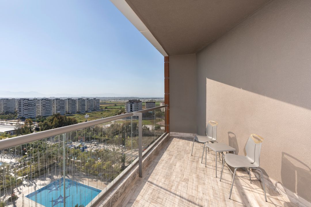 Deluxe Suite 3