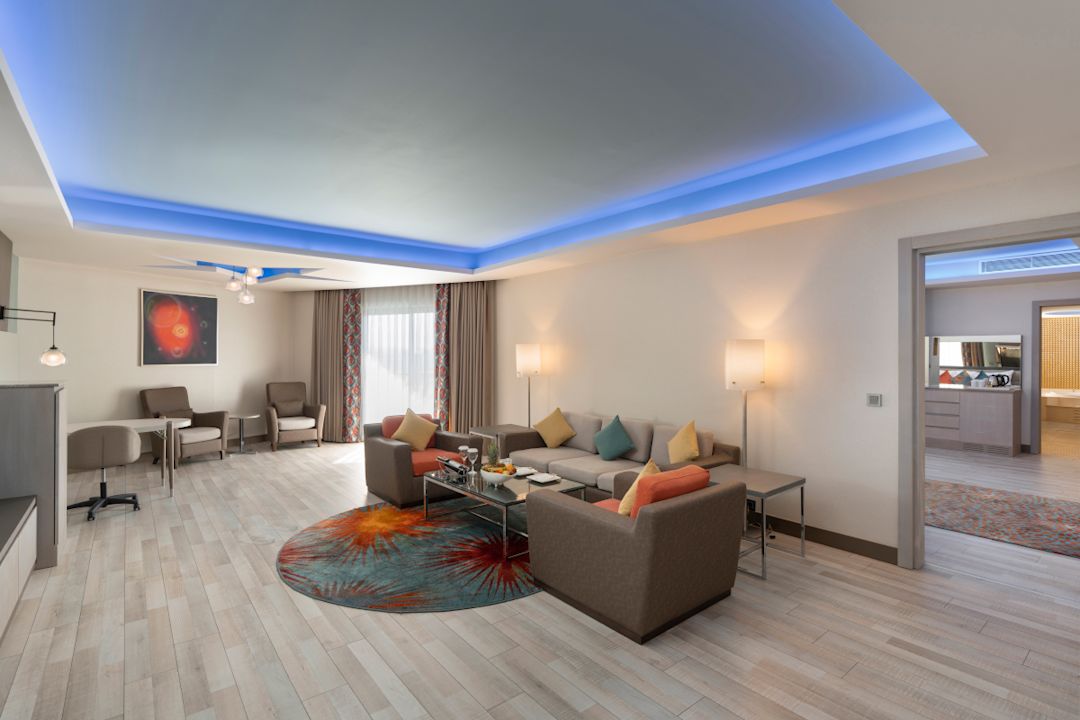 Deluxe Suite 2